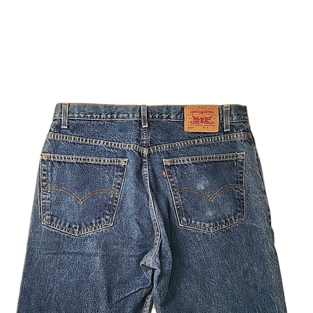 Levi's 505 Men's 38x32 Blue Jeans Regular Fit Straight Leg Classic Timeless EUC